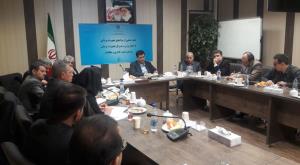 دکتر مسائلی مشاور وزیر و مدیرکل تجهیزات پزشکی وزارت بهداشت در جلسه با حضور جمعی از شرکت ها و نمایندگان تشکل ها و انجمن های تجهیزات پزشکی جلسه بابت قیمت و مطالبات