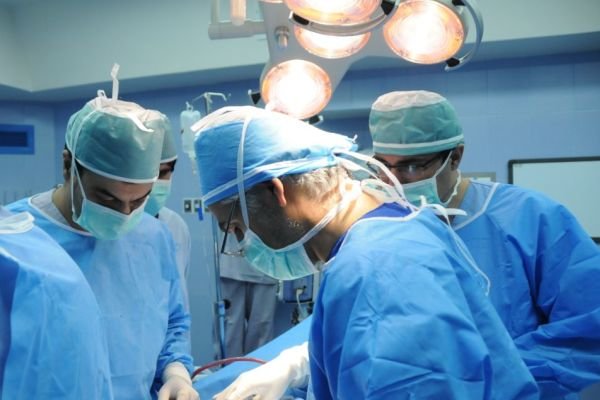 ارائه دستاوردهای تعویض دریچه آئورت بدون باز کردن قفسه سینه