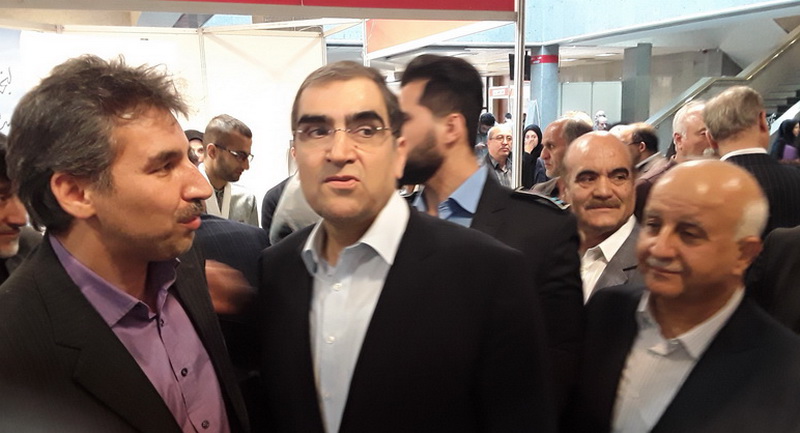 بازدید وزیر بهداشت از غرفه اصیل بخریم معاونت غذا و دارو تهران