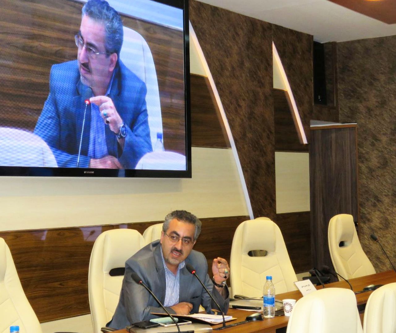 کاهش تعداد شرکت های تولیدی و وارد کنندگان دارو از ۷ هزار به ۲ هزار صحت ندارد