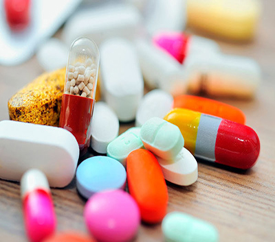 آزمایش مکمل های ایرانی توسط آزمایشگاه معاونت غذا و دارو دانشگاه ایران