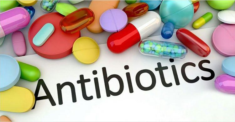 آنتی‌بیوتیک‌ها پرمصرف‌ترین داروی تجویزی در نسخ ایرانیان/ دگزامتازون سردسته داروهای تزریقی نسخ