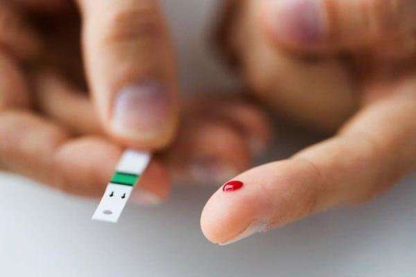 انسولین از عوارض خطرناک دیابت پیشگیری می کند