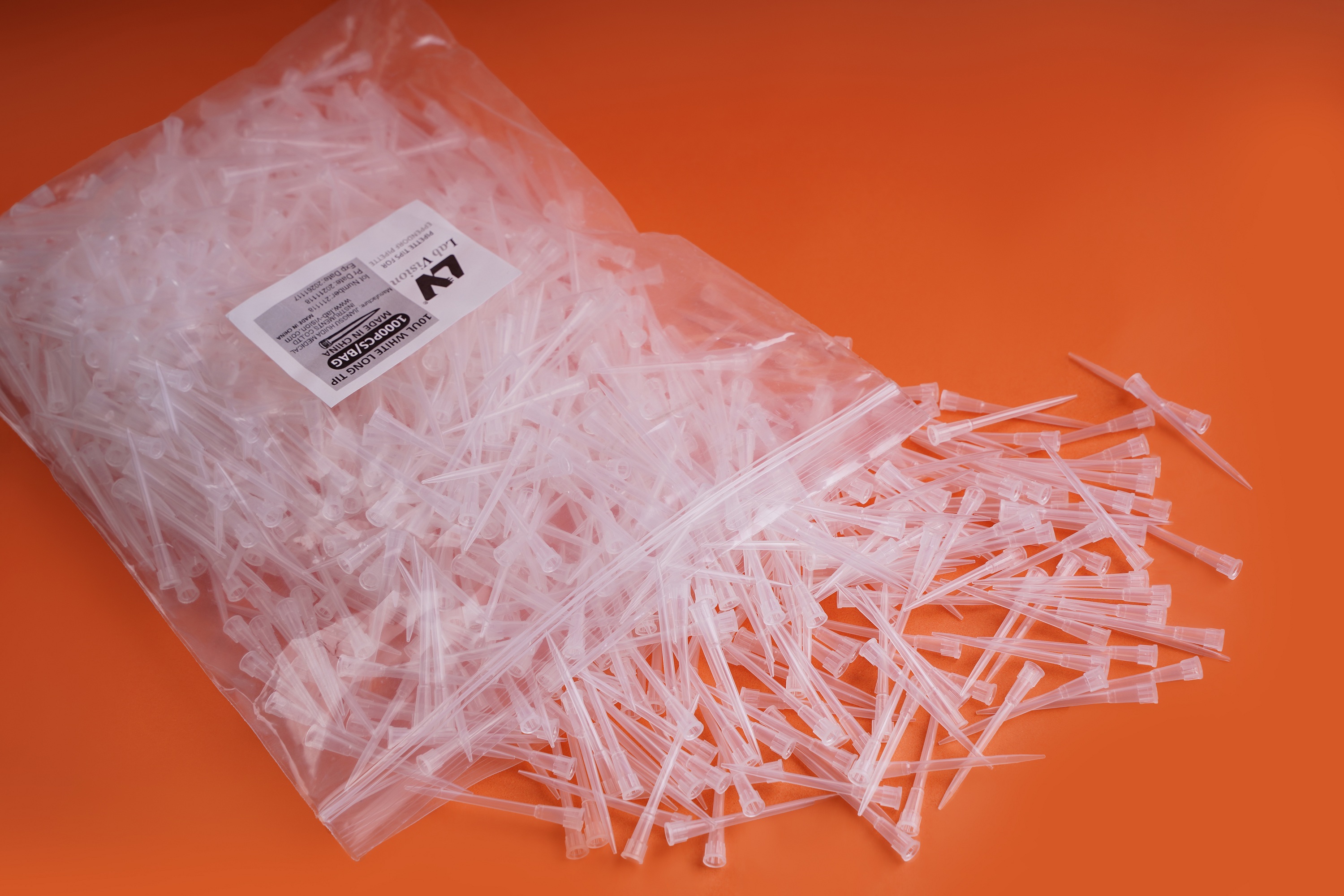 نوک سمپلر 10 لاندا کریستالی  اپندروف بلند - Eppendorf Pipette Tips White Color 10UL Long Tip - CITOTEST-LABVISION(LV) - مصرفی - نمونه گیری - نوآوران تشخیص طب کاسپین